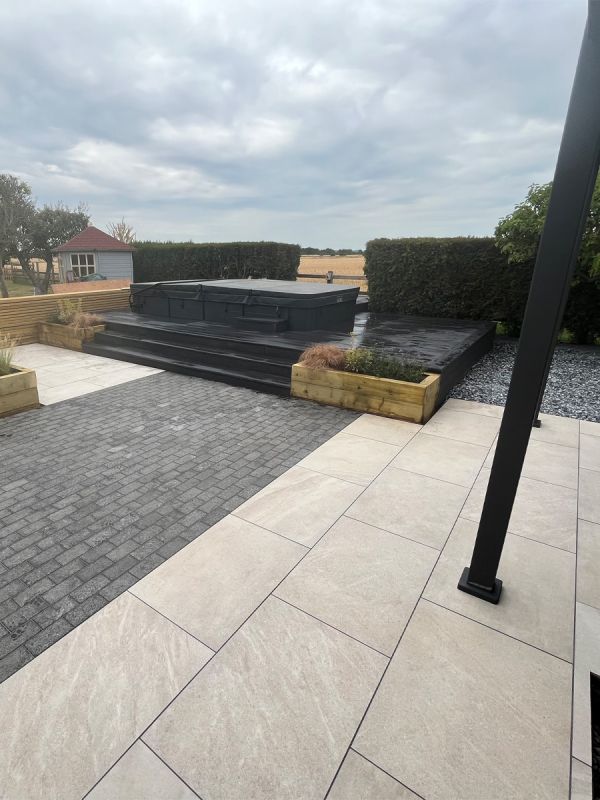 Idemo Beige Outdoor Tile - 900x600x20mm (LAST PACK)